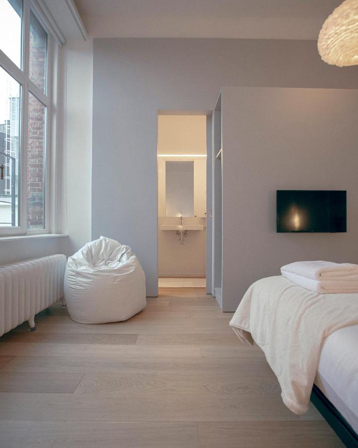 Ada * Antwerp